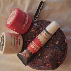 Bath & Body Works Milk Bar Lip Set Chocolate Cookie